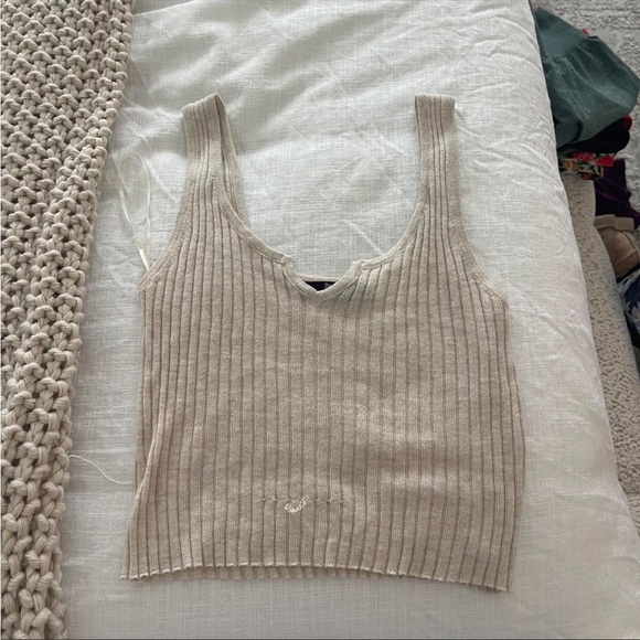 Bershka Cream Ribbed Scoop-Neck Cropped Tank - Picture 3 of 4